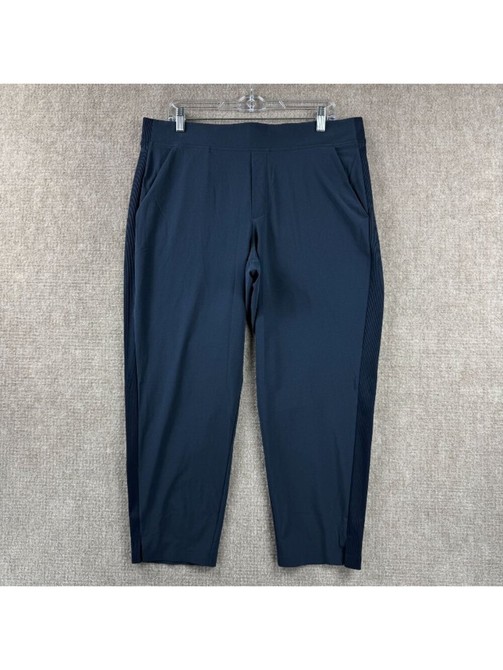 Athleta Brooklyn Mid Rise Ankle Pant Navy Size 14P Athleisure Travel Commuting